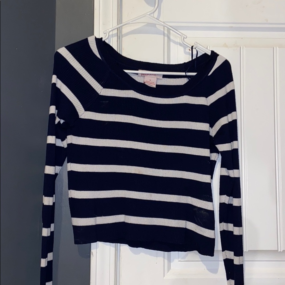 long sleeve crop shirt